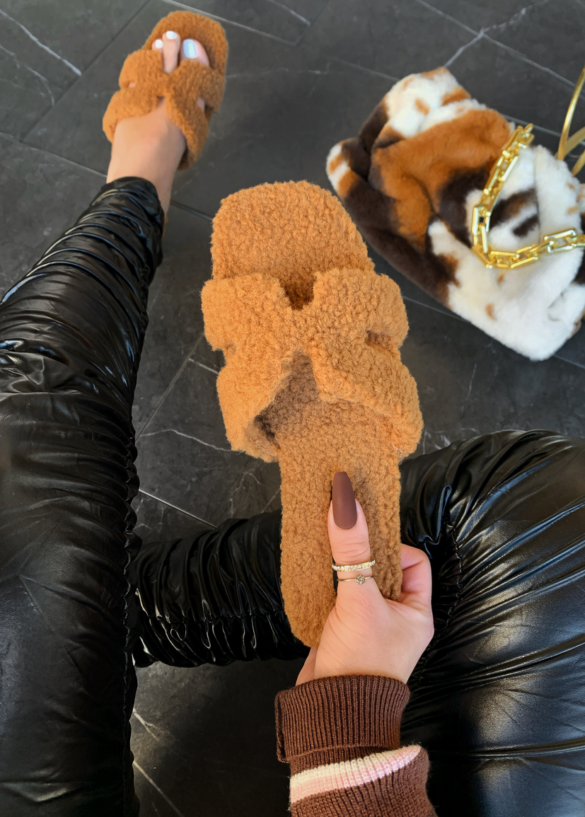STAYING IN TAN SHERPA SLIDE SANDAL