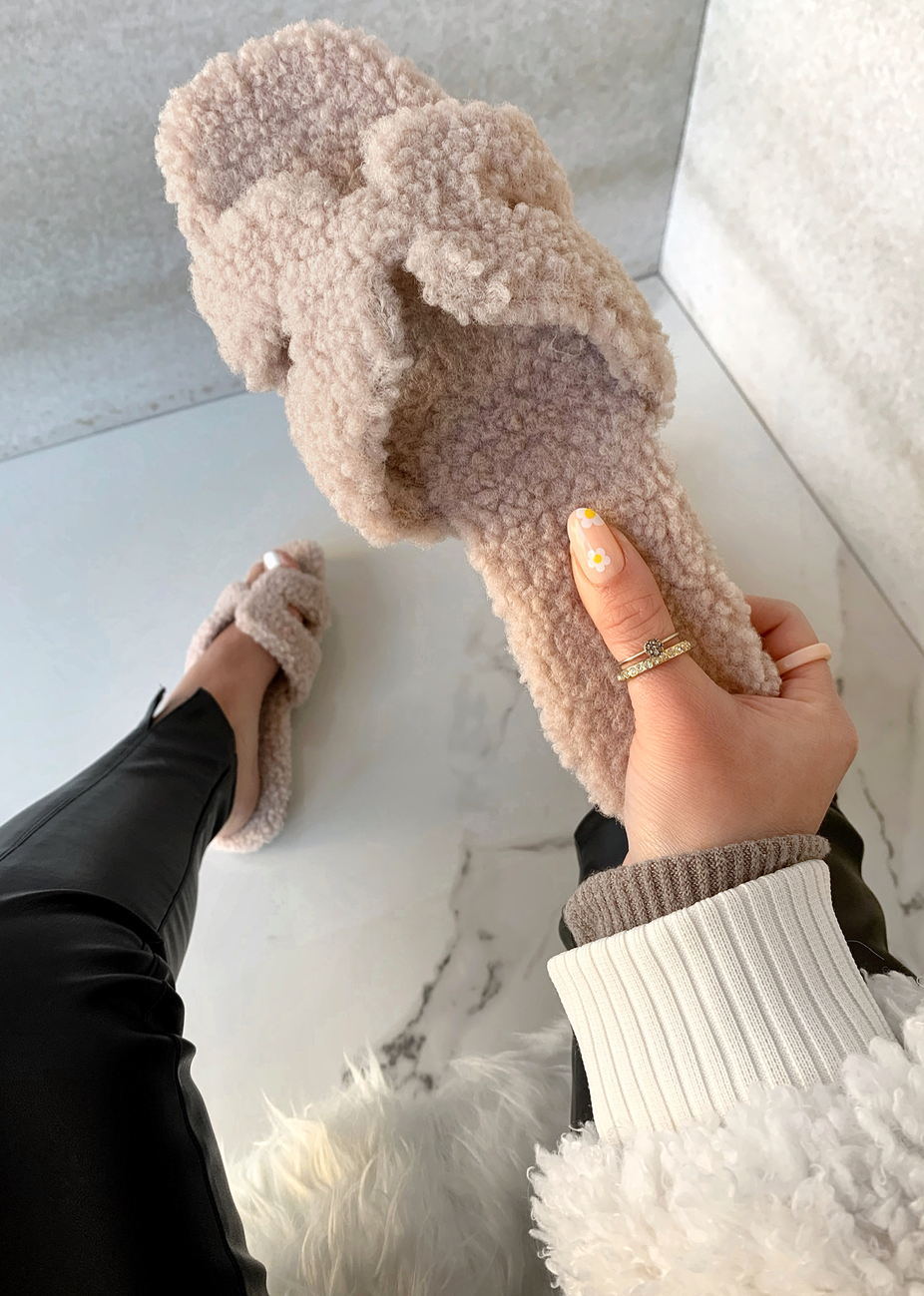 STAYING IN MAUVE SHERPA SLIDE SANDAL