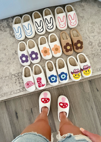 MAKE YOU SNUGGLE EVIL EYE FLOWER SLIPPERS