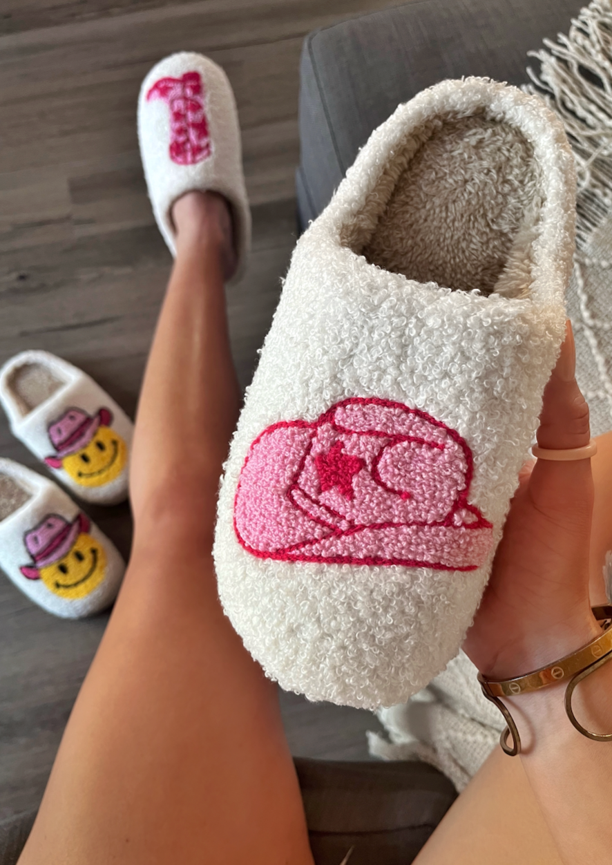 RODEO SMILEY SOFT PLUSH COMFY COZY SLIPPERS