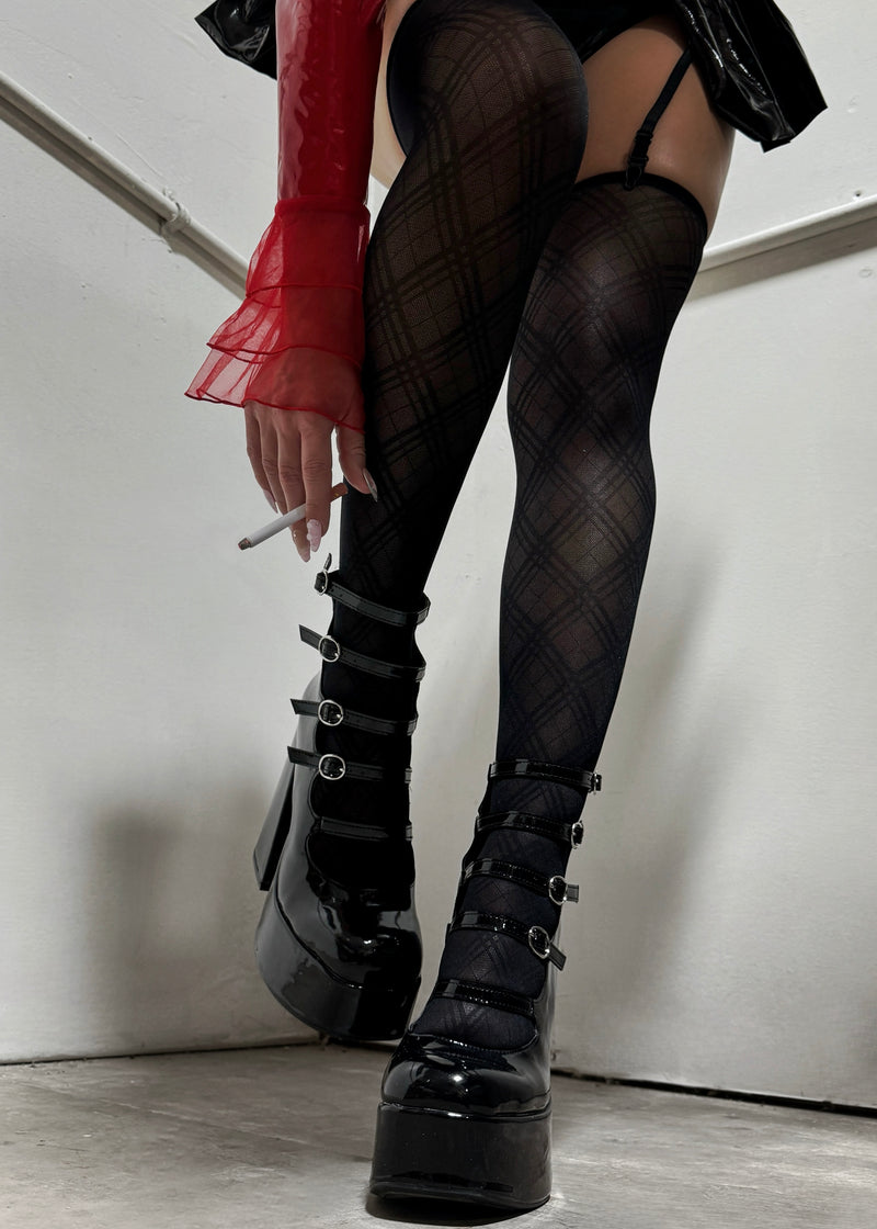 BLACK DIAMOND MESH THIGH HIGH STOCKINGS