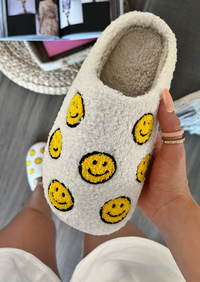 MAKE YOU SNUGGLE HAPPY FACE SLIPPERS