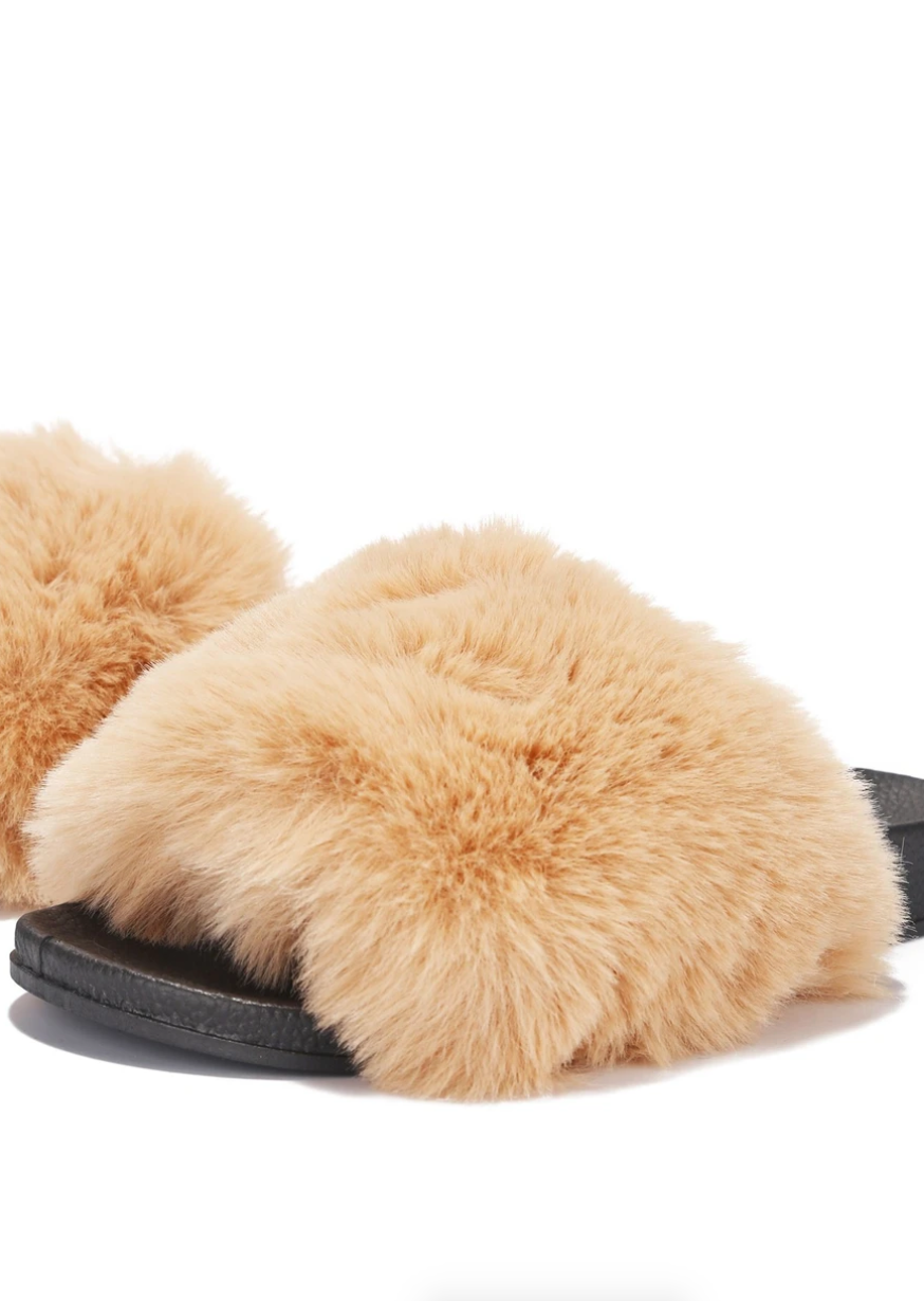 SNUGGLE TAN FAUX FUR SLIDE