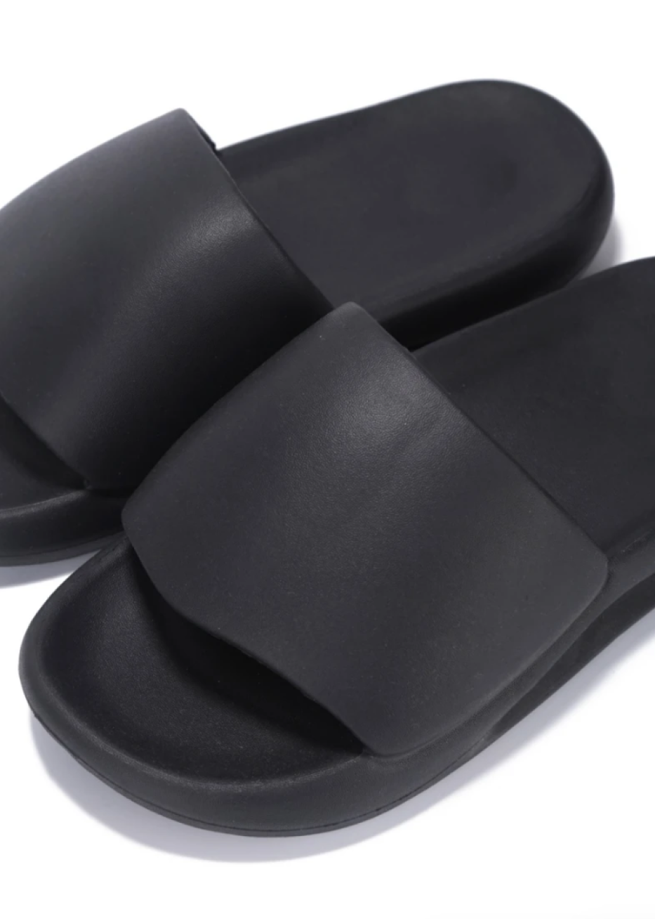 ASTRO RUBBER BLACK SLIDE
