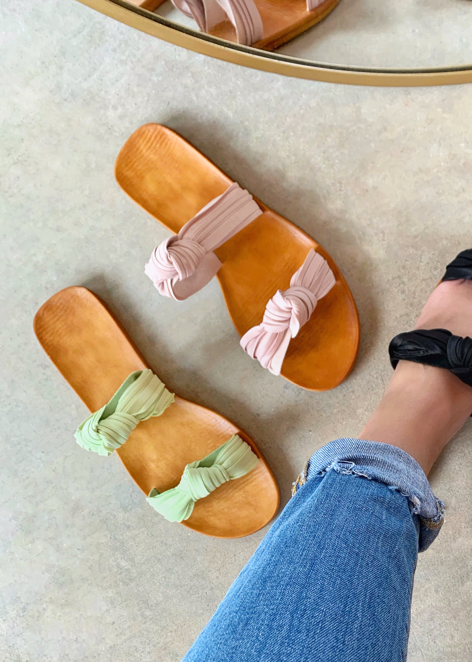 A SPRING SITUATION MINT SANDALS