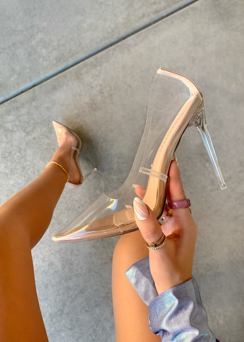 NEED ATTENTION CLEAR HEEL PUMP