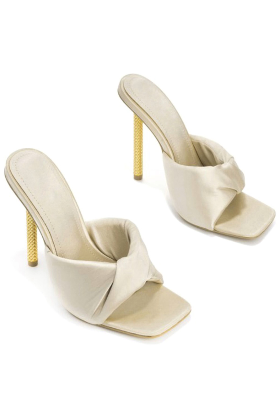 GLAM SZN OFF WHITE HEEL MULE