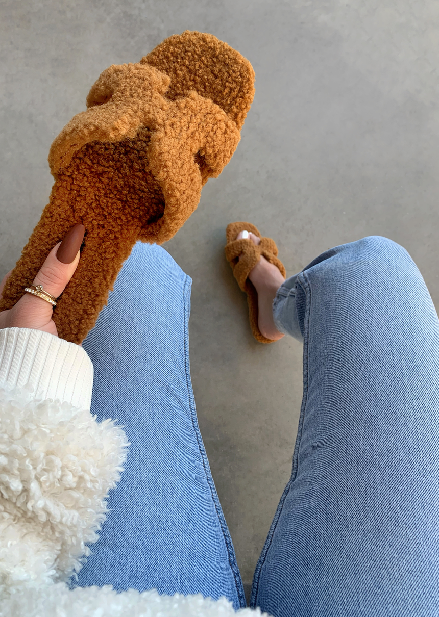 STAYING IN TAN SHERPA SLIDE SANDAL