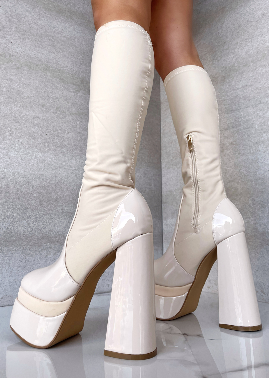 GROOVIN OUT PLATFORM CREAM BOOT