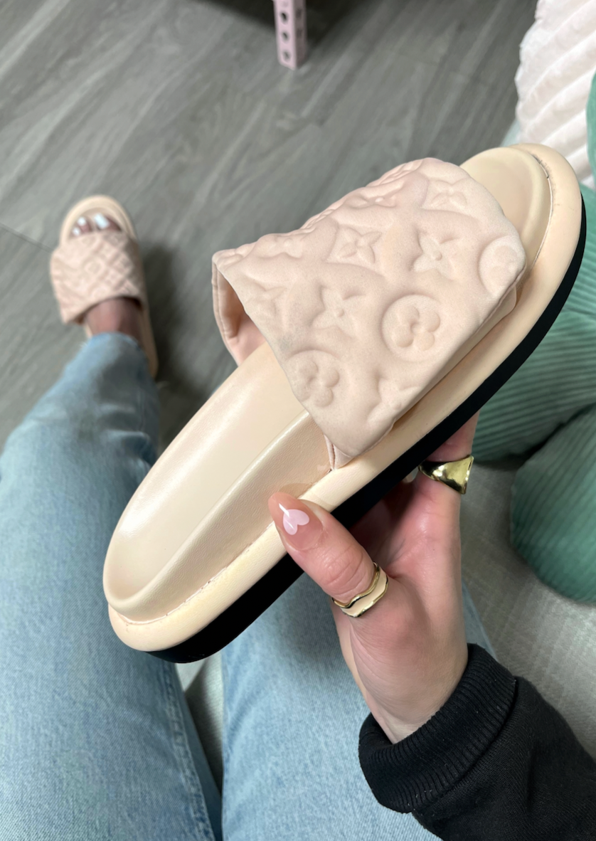COMFY VIBES NUDE SLIDE SANDAL