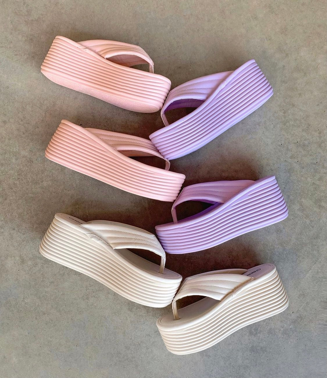 HEAT & WAVES PURPLE THONG SANDAL